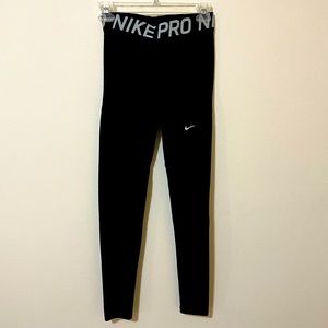 NIKE PRO LEGGINGS